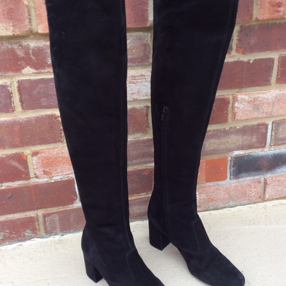 Saint Laurent Babies Black Suede Boot - Picture 3 of 7